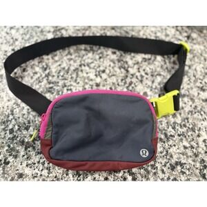 Lululemon Everywhere Belt Bag Cadet Blue Army Green Savannah 1L